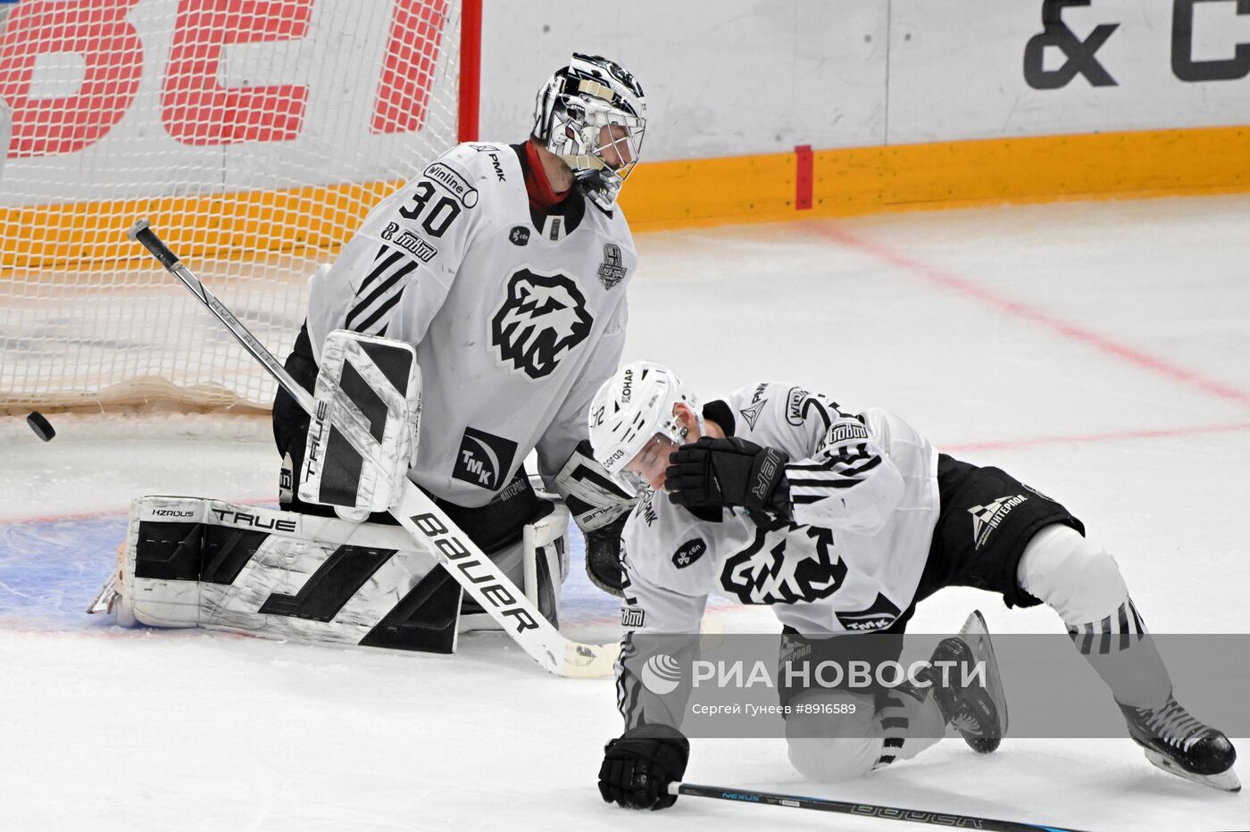 Хоккей. КХЛ. "Динамо М" (Москва) - "Трактор" (Челябинск) 