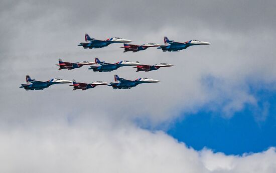 Репетиция воздушной части парада Победы 