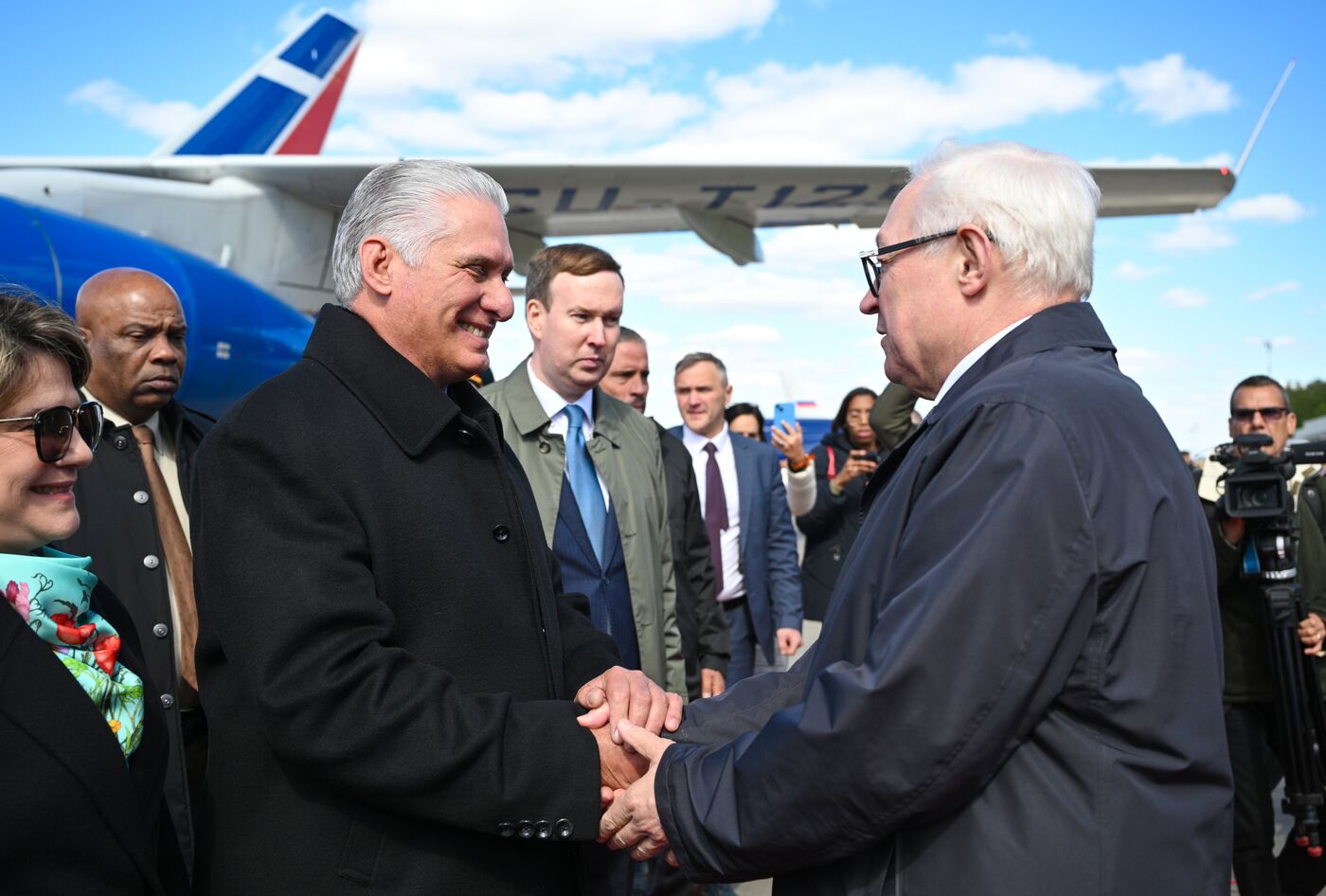 Прилет президента Кубы Мигеля Диас-Канеля в Москву для участия в праздновании 80-летия Победы