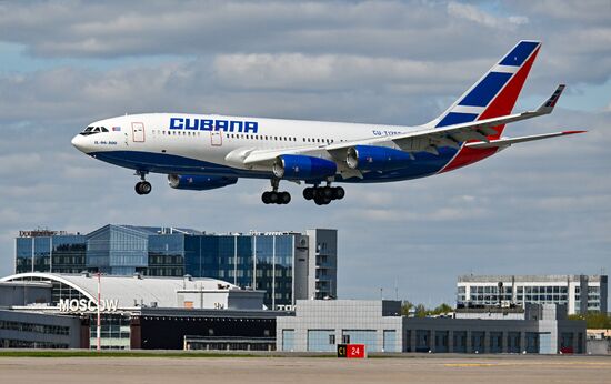 Прилет президента Кубы Мигеля Диас Канель Бермудеса в Москву для участия в праздновании 80-летия Победы