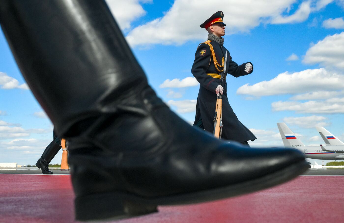 Прилет президента Кубы Мигеля Диас Канель Бермудеса в Москву для участия в праздновании 80-летия Победы