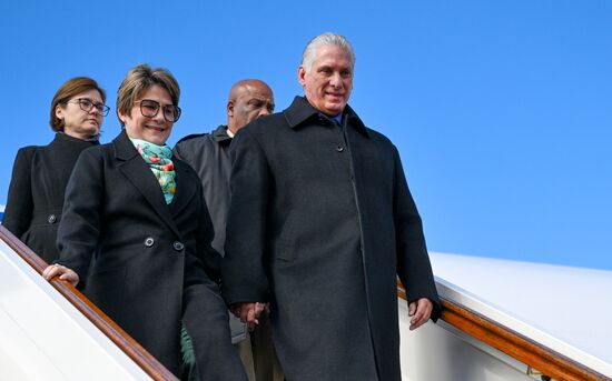 Прилет президента Кубы Мигеля Диас Канель Бермудеса в Москву для участия в праздновании 80-летия Победы