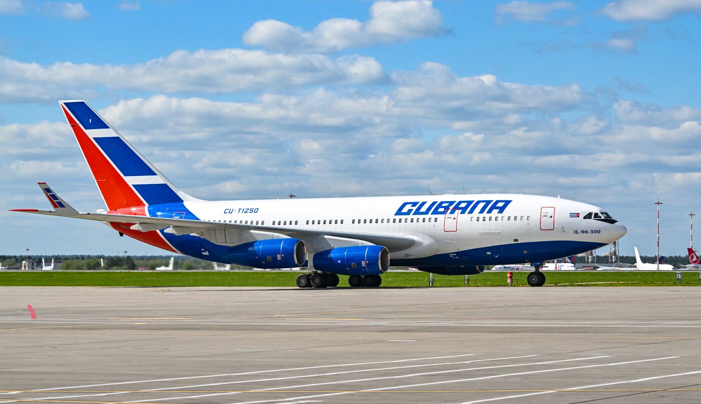 Прилет президента Кубы Мигеля Диас Канель Бермудеса в Москву для участия в праздновании 80-летия Победы