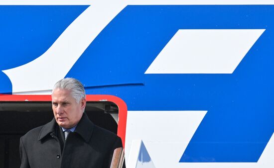 Прилет президента Кубы Мигеля Диас Канель Бермудеса в Москву для участия в праздновании 80-летия Победы
