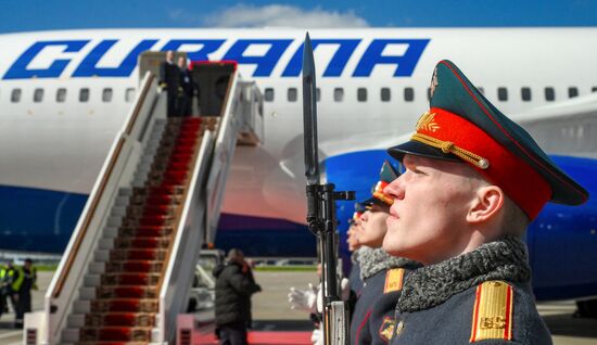 Прилет президента Кубы Мигеля Диас Канель Бермудеса в Москву для участия в праздновании 80-летия Победы