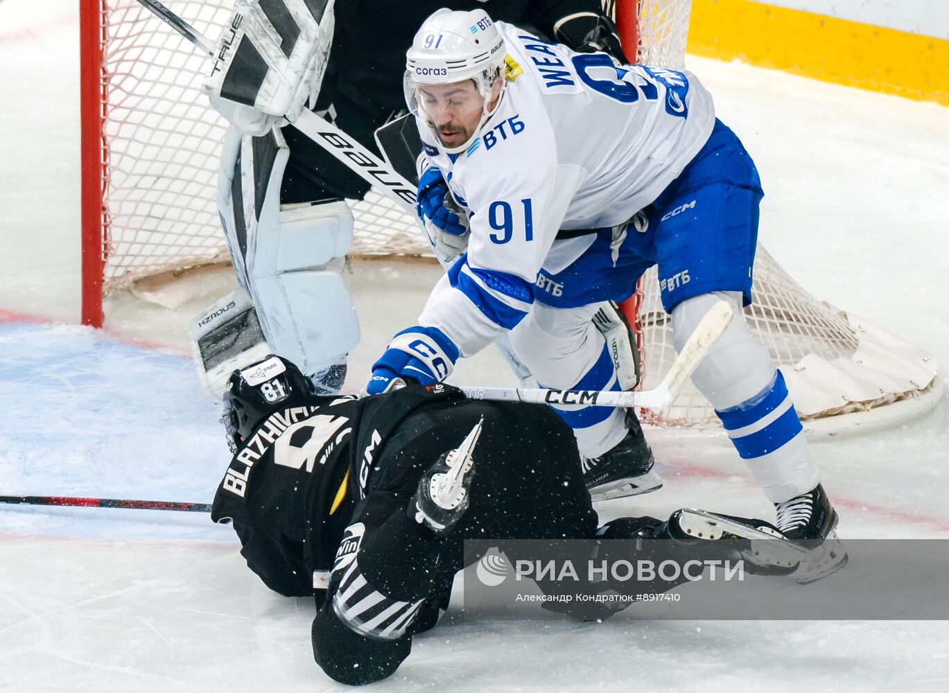 Хоккей. КХЛ. "Трактор" (Челябинск) - "Динамо" (Москва) 