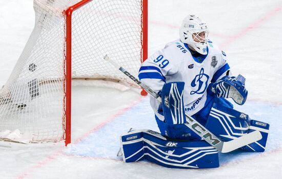 Хоккей. КХЛ. "Трактор" (Челябинск) - "Динамо" (Москва) 