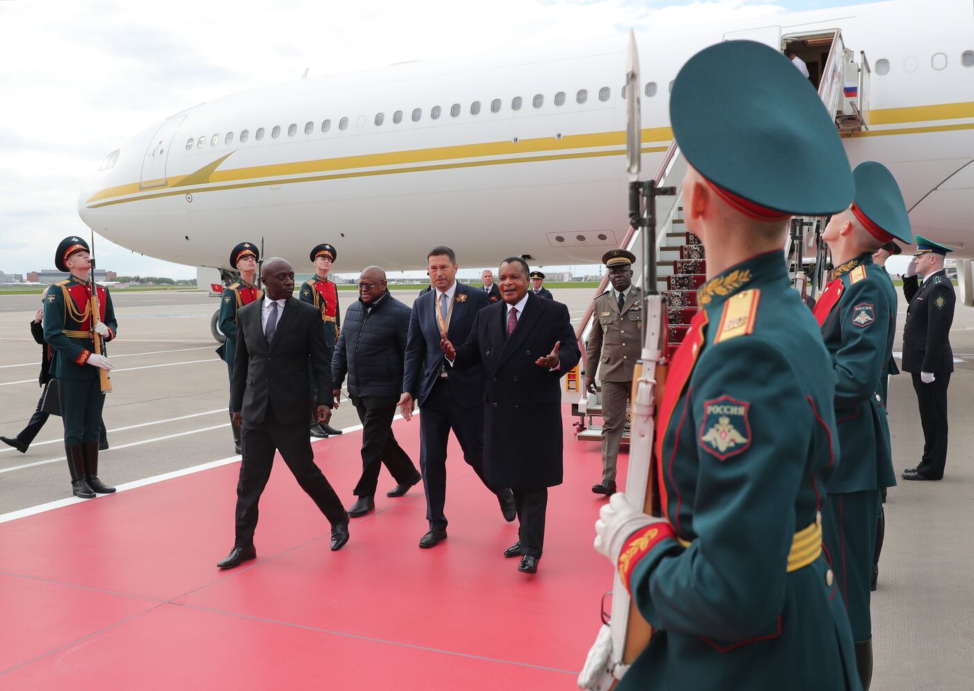 Прилет президента Республики Конго Дени Сассу-Нгессо в Москву для участия в праздновании 80-летия Победы
