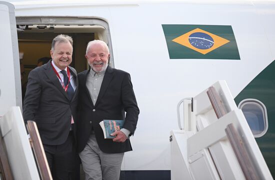 Прилет президента Бразилии Луиса Инасиу Лулы да Силвы в Москву для участия в праздновании 80-летия Победы