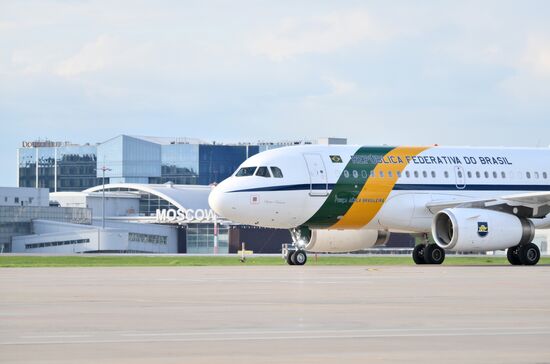 Прилет президента Бразилии Луиса Инасиу Лулы да Силвы в Москву для участия в праздновании 80-летия Победы