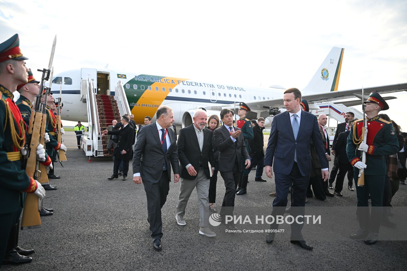Прилет президента Бразилии Луиса Инасиу Лулы да Силвы в Москву для участия в праздновании 80-летия Победы