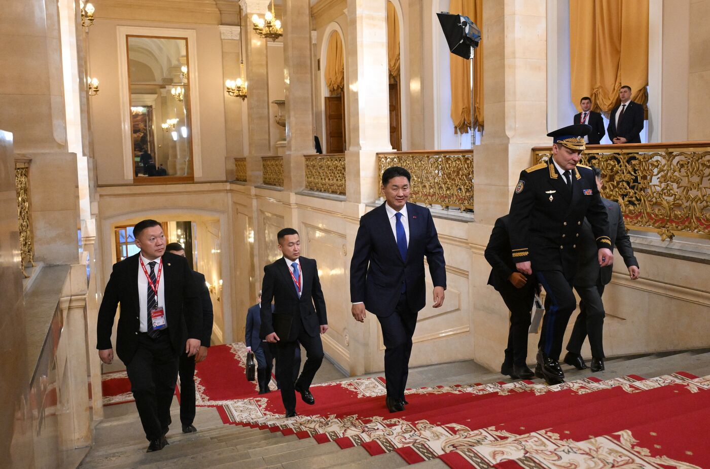 Встреча президента РФ В. Путина и президента Монголии У. Хурэлсуха