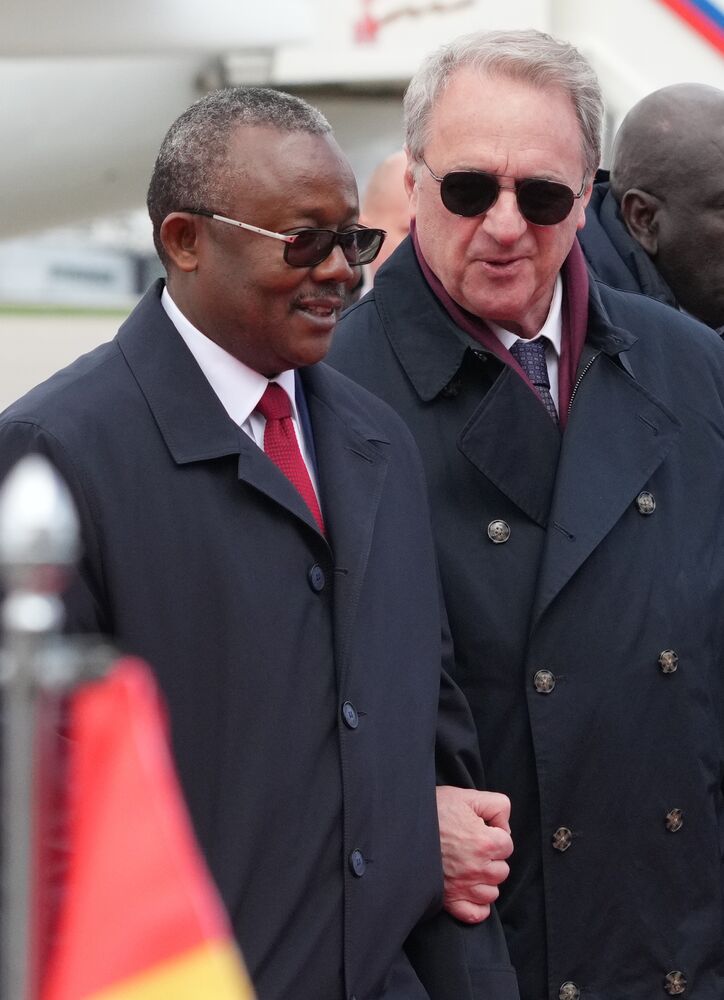 Прилет президента Республики Гвинея-Бисау Умару Сиссоку Эмбало в Москву для участия в праздновании 80-летия Победы