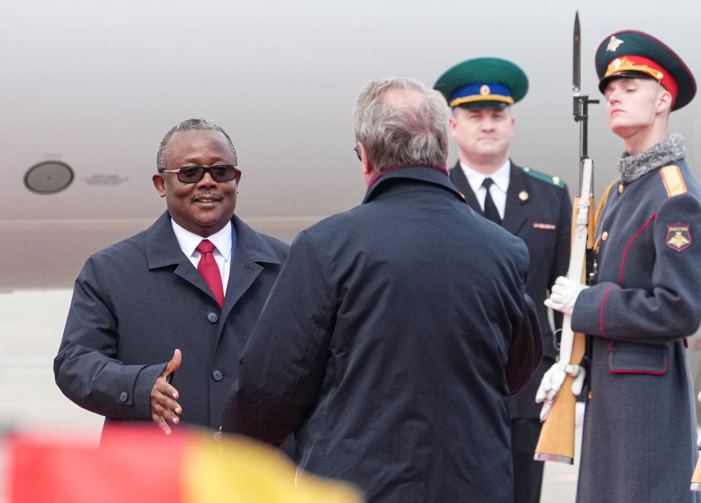 Прилет президента Республики Гвинея-Бисау Умару Сиссоку Эмбало в Москву для участия в праздновании 80-летия Победы