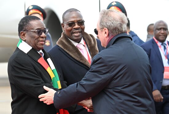 Прилет президента Зимбабве Эммерсона Мнангагвы в Москву для участия в праздновании 80-летия Победы