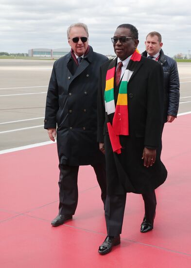 Прилет президента Зимбабве Эммерсона Мнангагвы в Москву для участия в праздновании 80-летия Победы