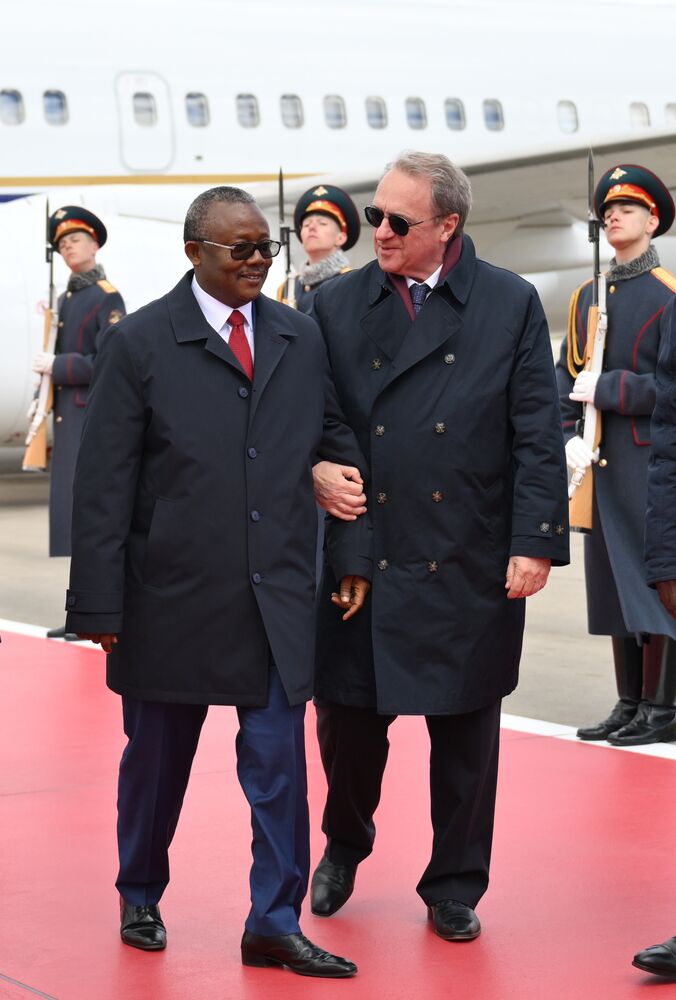 Прилет президента Республики Гвинея-Бисау Умару Сиссоку Эмбало в Москву для участия в праздновании 80-летия Победы