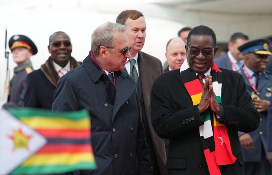 Прилет президента Зимбабве Эммерсона Мнангагвы в Москву для участия в праздновании 80-летия Победы