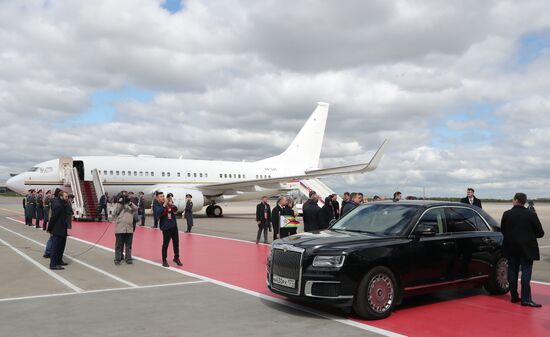 Прилет президента Зимбабве Эммерсона Мнангагвы в Москву для участия в праздновании 80-летия Победы
