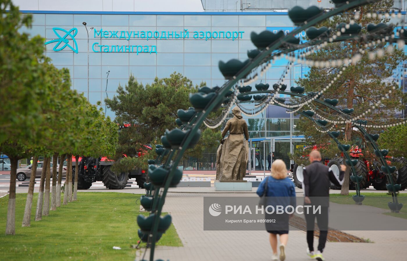 Вывеску с названием аэропорта в Волгограде сменили на "Сталинград"