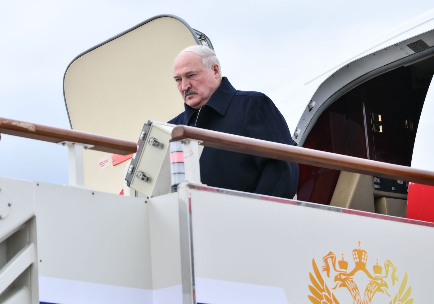 Прилет президента Белоруссии Александра Лукашенко в Москву для участия в праздновании 80-летия Победы