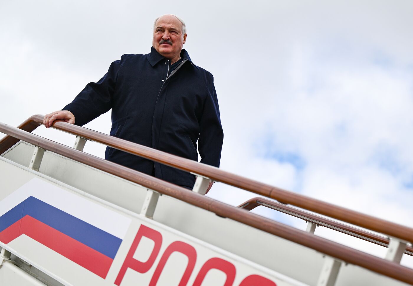 Прилет президента Белоруссии Александра Лукашенко в Москву для участия в праздновании 80-летия Победы