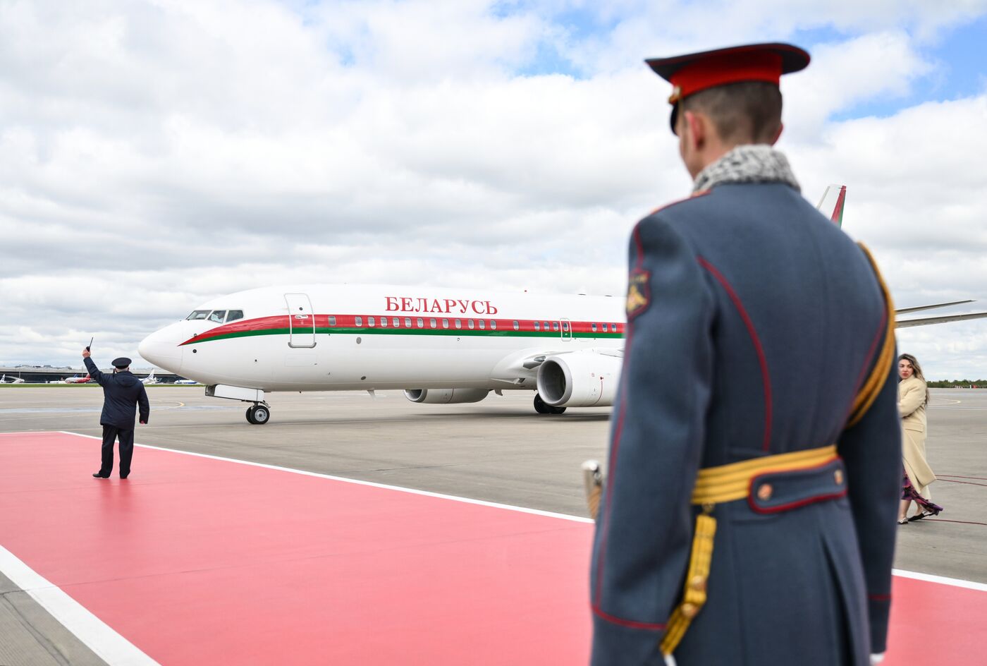 Прилет президента Белоруссии Александра Лукашенко в Москву для участия в праздновании 80-летия Победы