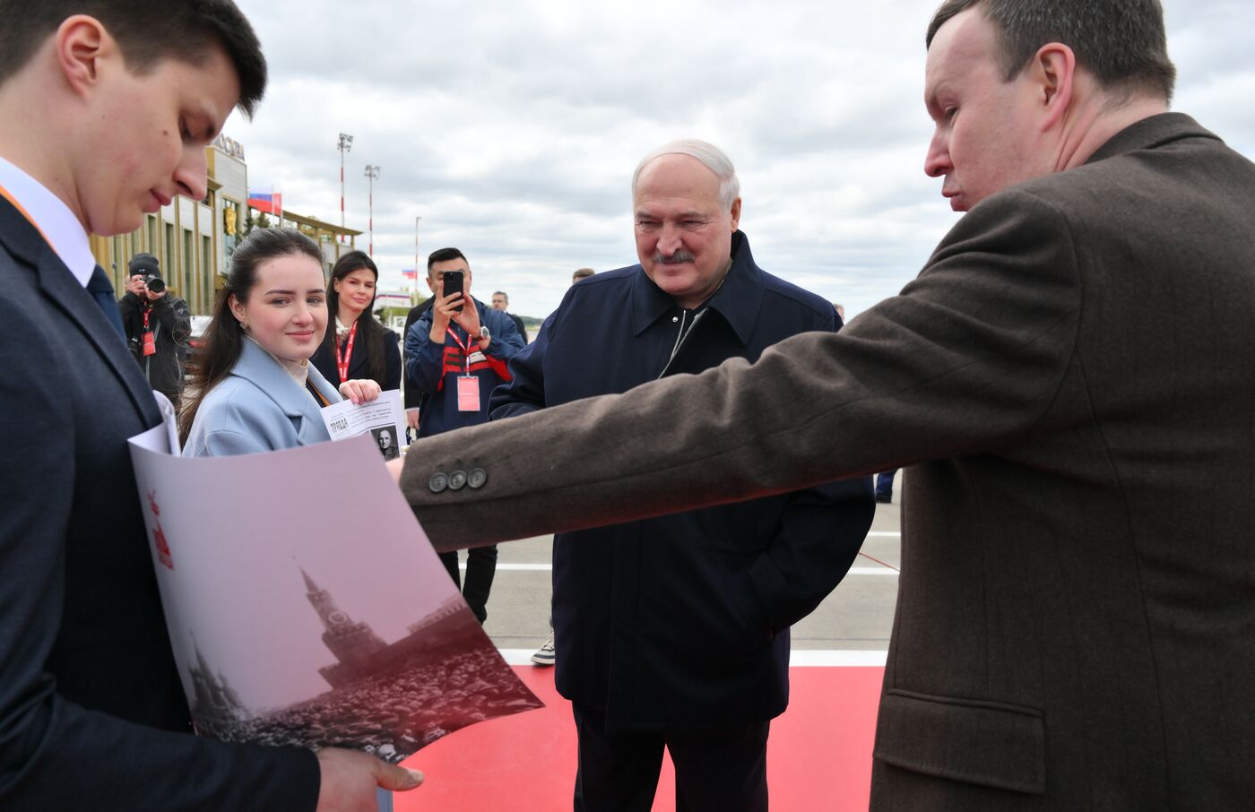Прилет президента Белоруссии Александра Лукашенко в Москву для участия в праздновании 80-летия Победы