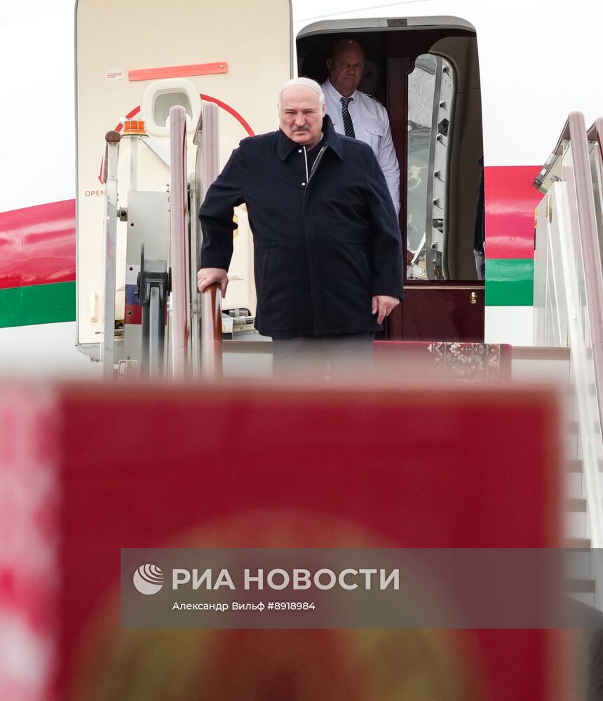 Прилет президента Белоруссии Александра Лукашенко в Москву для участия в праздновании 80-летия Победы