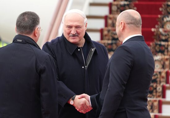 Прилет президента Белоруссии Александра Лукашенко в Москву для участия в праздновании 80-летия Победы