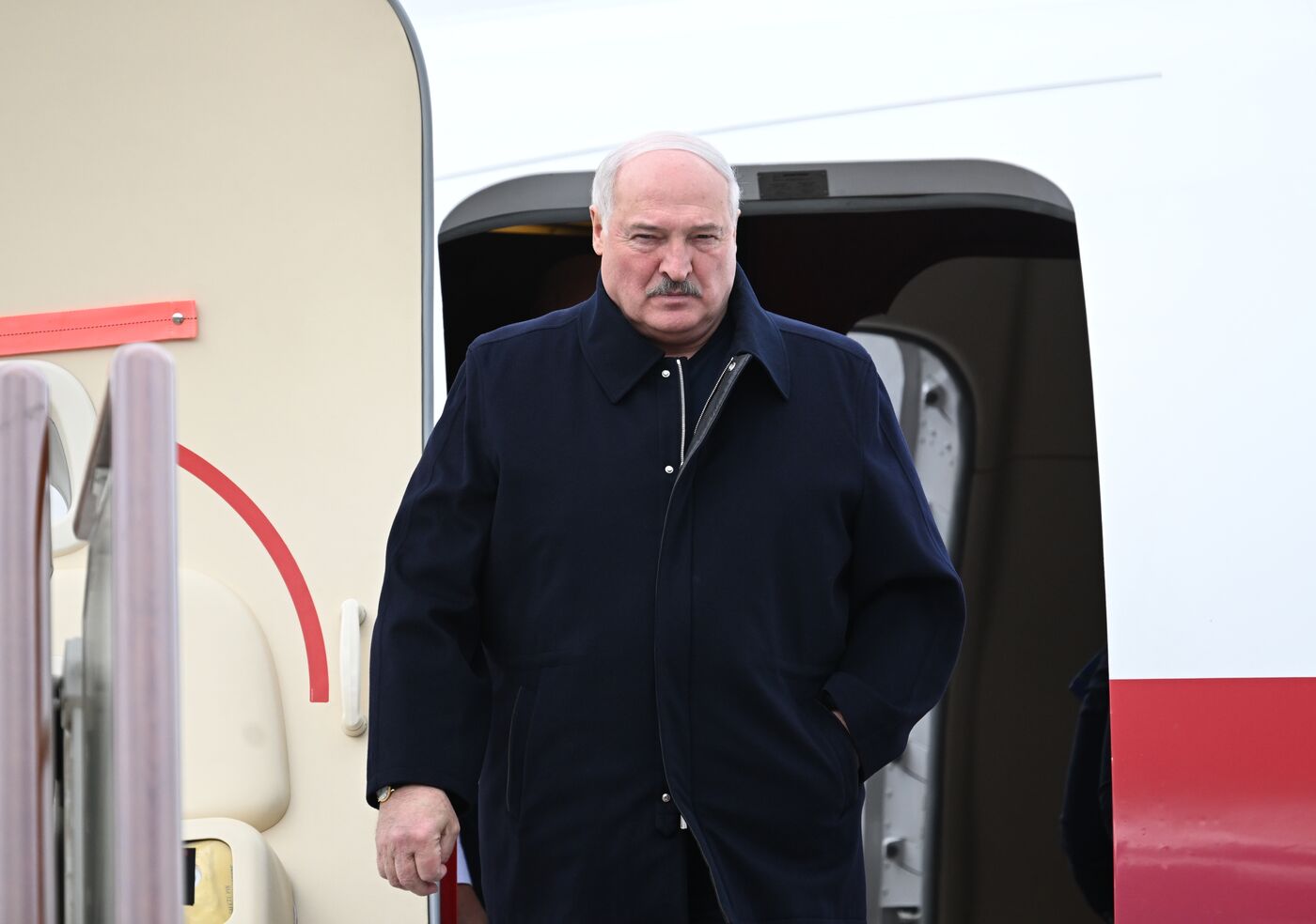 Прилет президента Белоруссии Александра Лукашенко в Москву для участия в праздновании 80-летия Победы