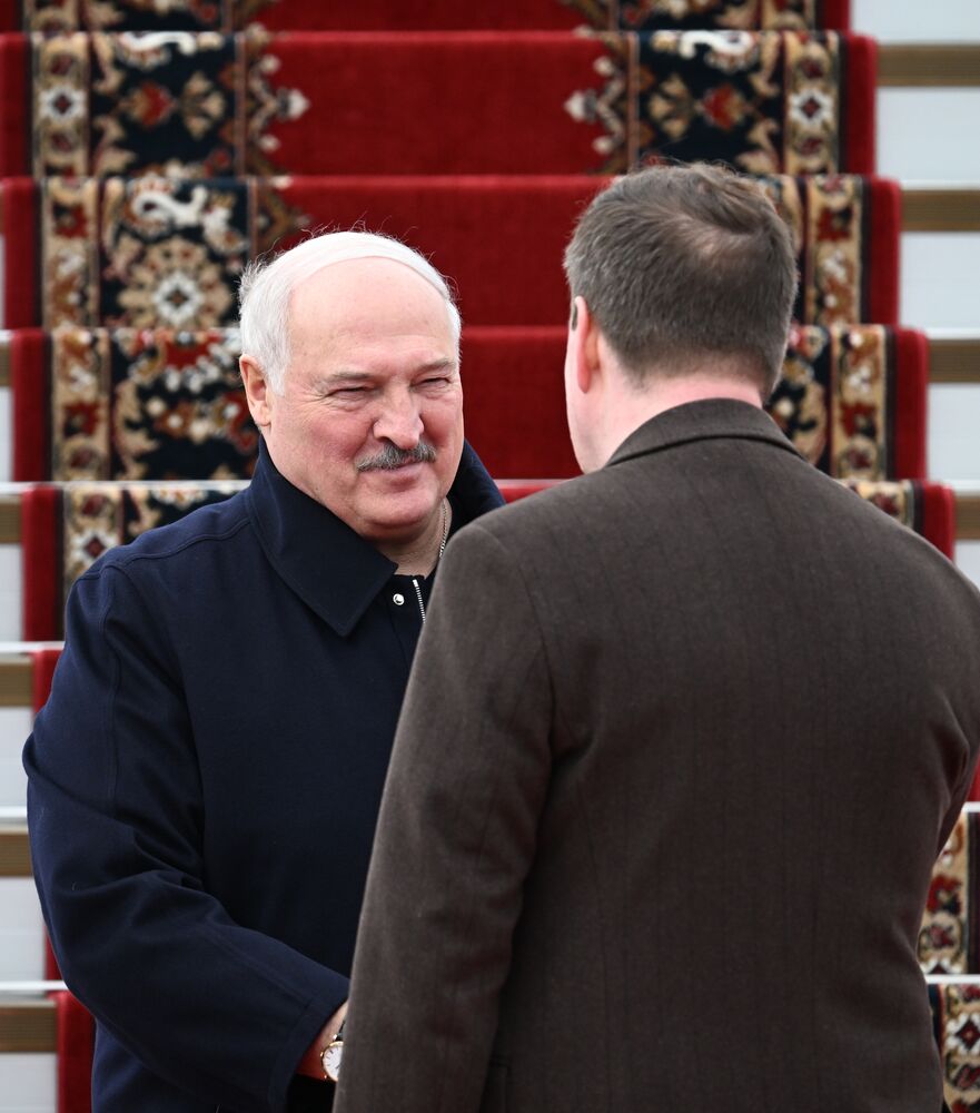 Прилет президента Белоруссии Александра Лукашенко в Москву для участия в праздновании 80-летия Победы