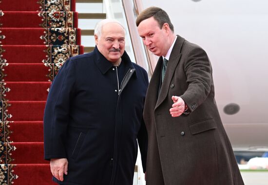 Прилет президента Белоруссии Александра Лукашенко в Москву для участия в праздновании 80-летия Победы