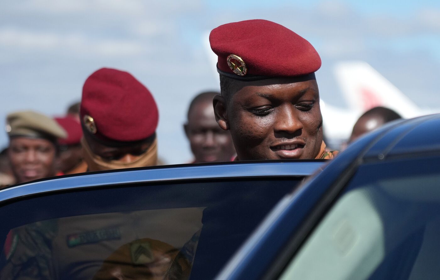 Прилет президента Буркина-Фасо Ибрагима Траоре в Москву для участия в праздновании 80-летия Победы