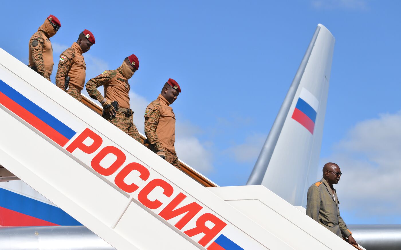 Прилет президента Буркина-Фасо Ибрагима Траоре в Москву для участия в праздновании 80-летия Победы
