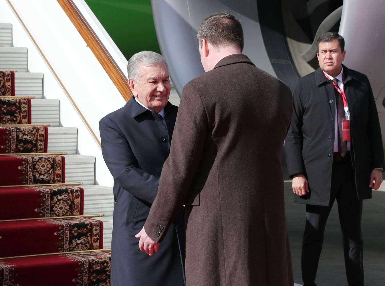 Прилет президента Республики Узбекистан Шавката Мирзиёева в Москву для участия в праздновании 80-летия Победы