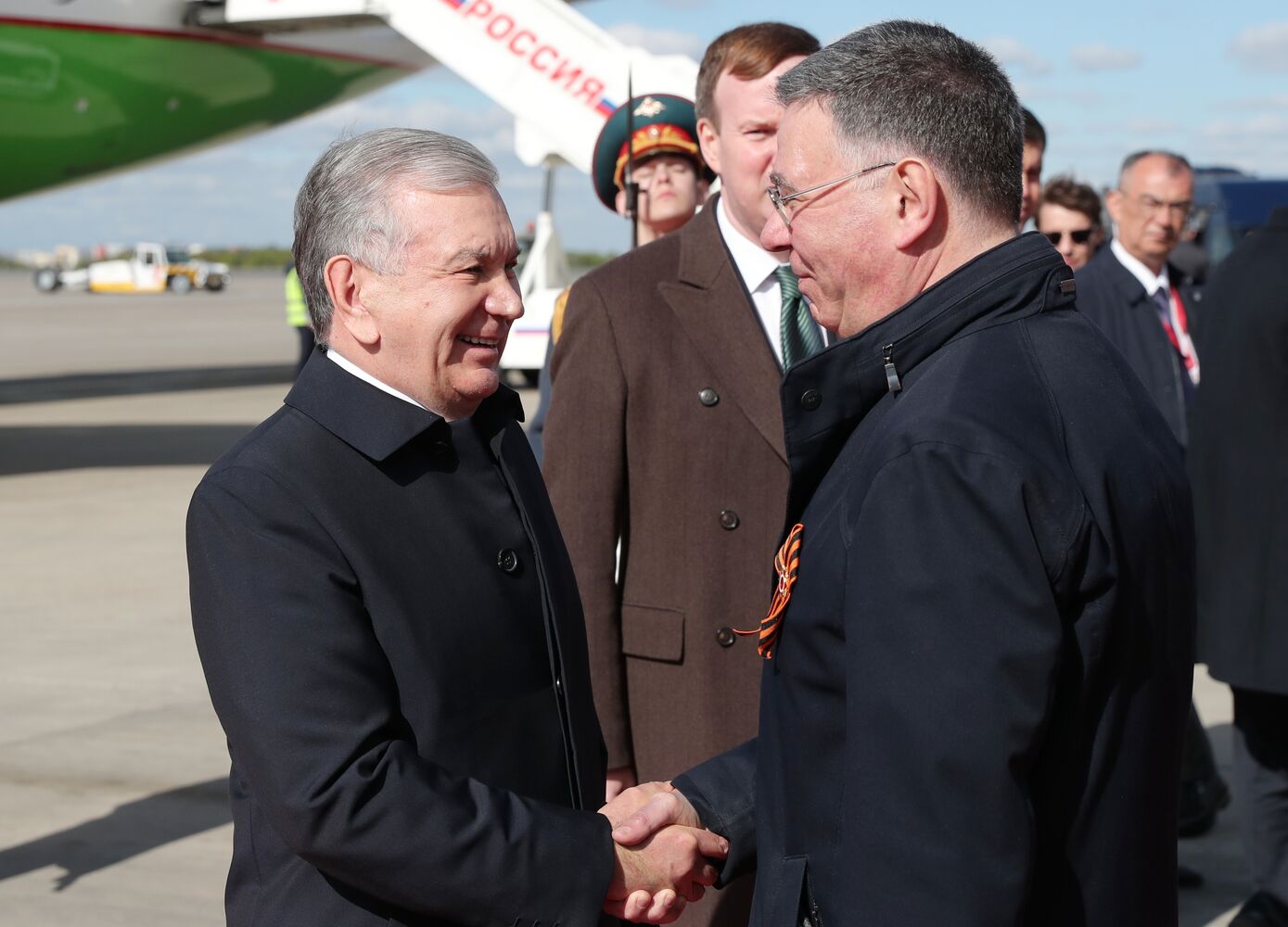 Прилет президента Республики Узбекистан Шавката Мирзиёева в Москву для участия в праздновании 80-летия Победы