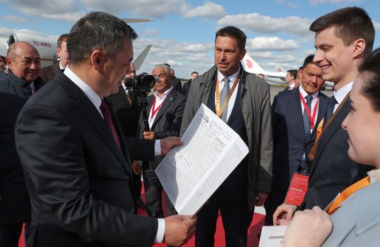 Прилет президента Киргизии Садыра Жапарова в Москву для участия в праздновании 80-летия Победы