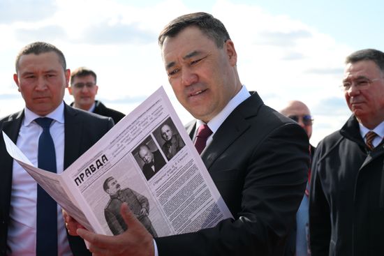 Прилет президента Киргизии Садыра Жапарова в Москву для участия в праздновании 80-летия Победы