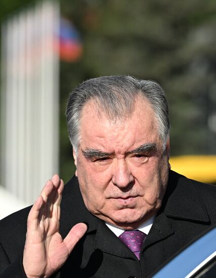 Прилет президента Таджикистана Эмомали Рахмона в Москву для участия в праздновании 80-летия Победы