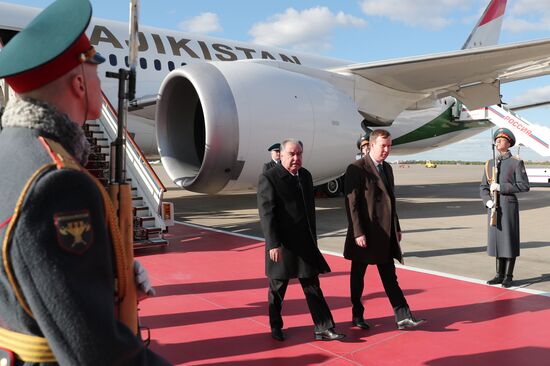 Прилет президента Таджикистана Эмомали Рахмона в Москву для участия в праздновании 80-летия Победы