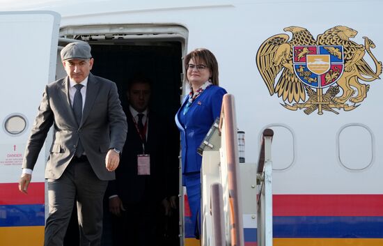Прилет премьер-министра Республики Армения Никола Пашиняна в Москву для участия в праздновании 80-летия Победы