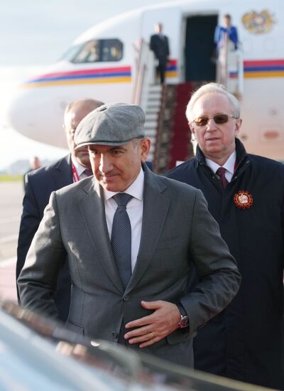 Прилет премьер-министра Республики Армения Никола Пашиняна в Москву для участия в праздновании 80-летия Победы