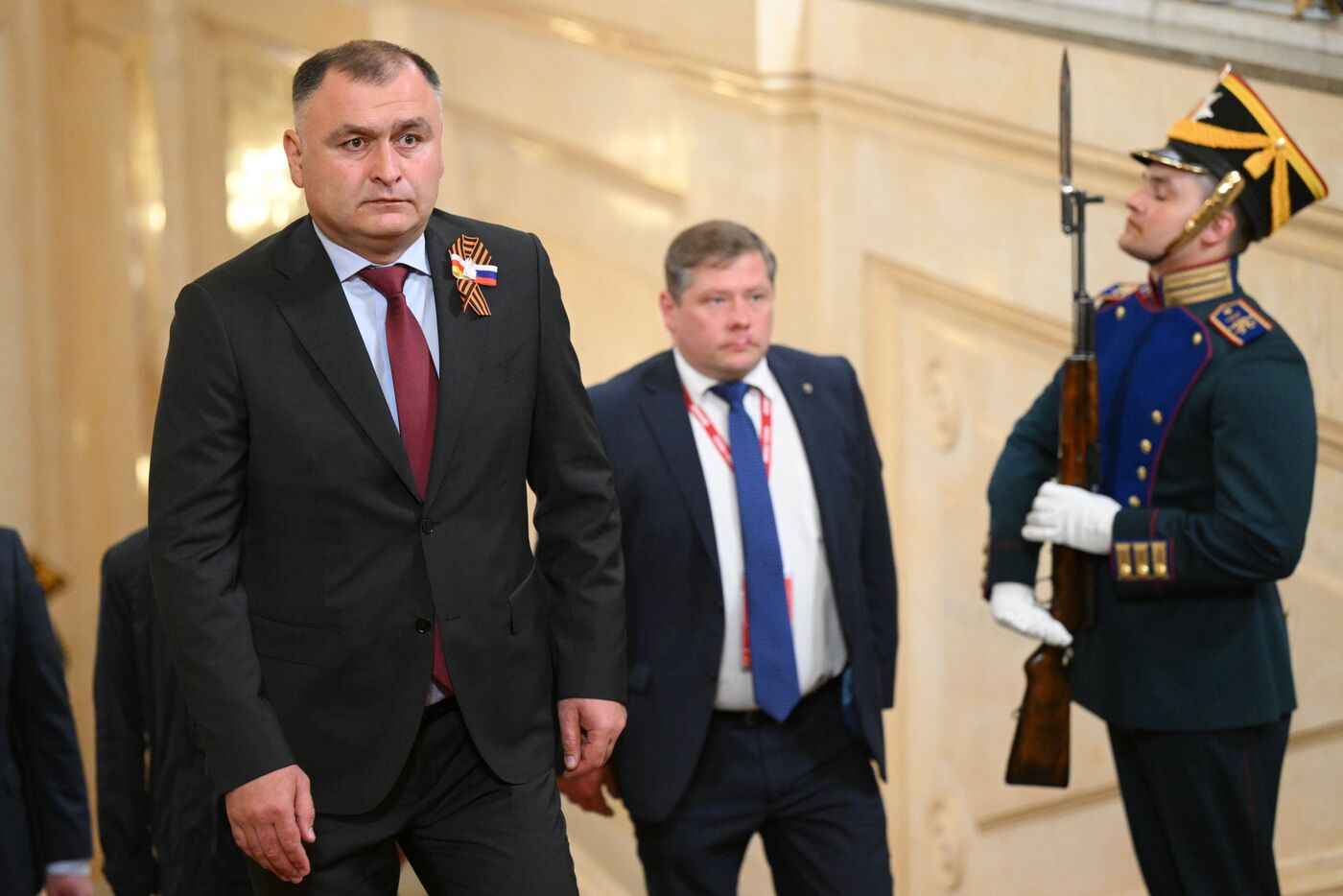 Прибытие глав иностранных делегаций в Кремль на праздничный концерт