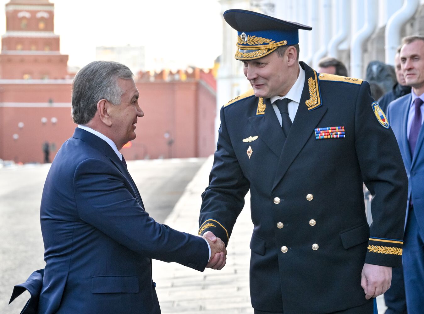 Прибытие глав иностранных делегаций в Кремль на праздничный концерт