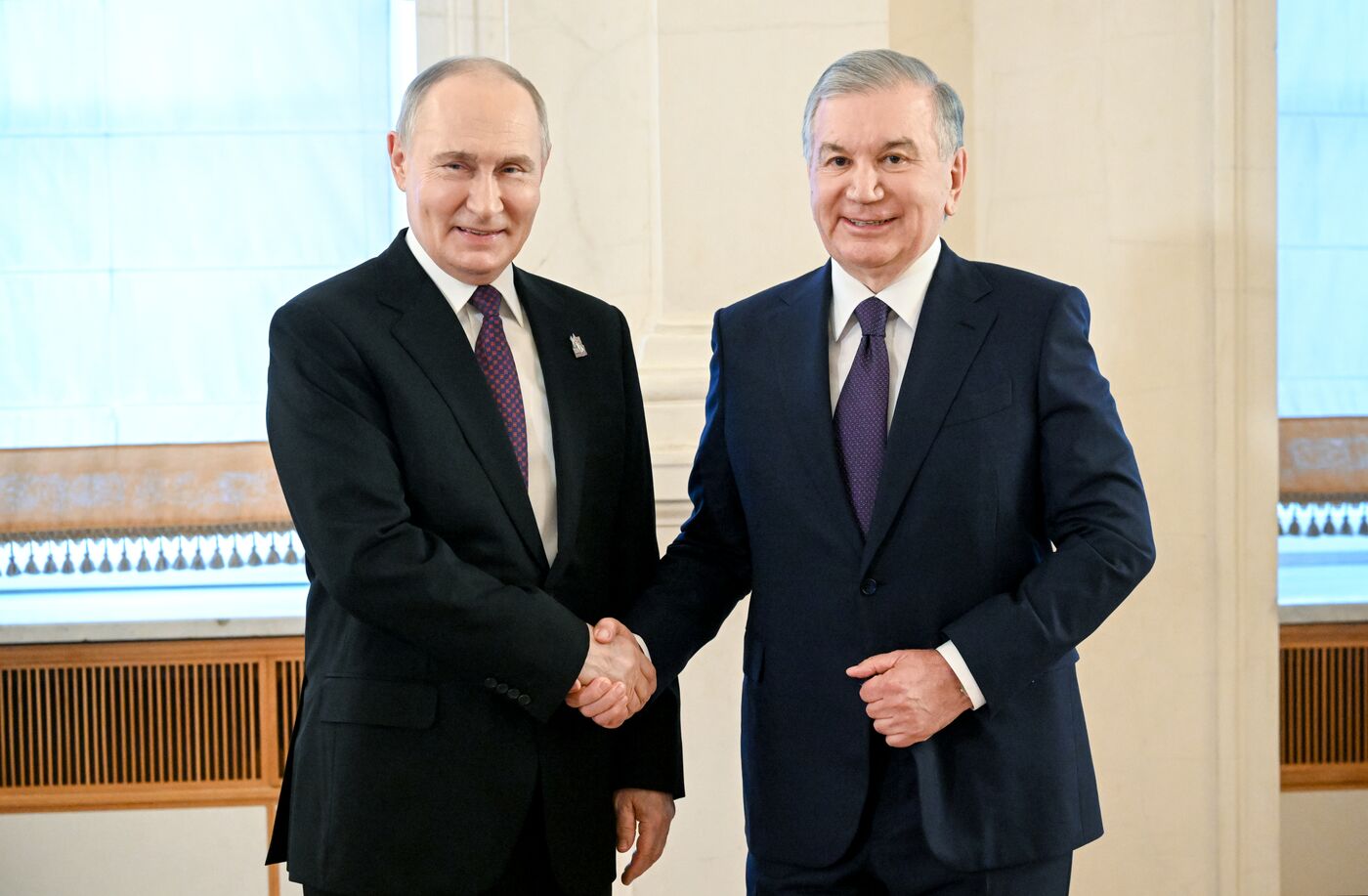 Прибытие глав иностранных делегаций в Кремль на праздничный концерт