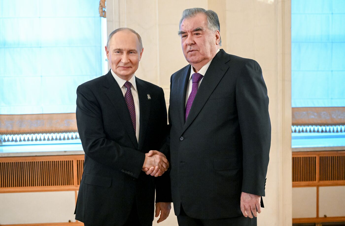 Прибытие глав иностранных делегаций в Кремль на праздничный концерт