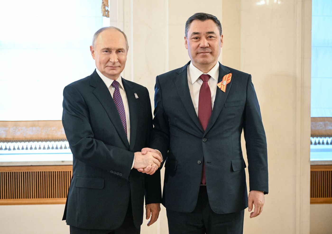 Прибытие глав иностранных делегаций в Кремль на праздничный концерт