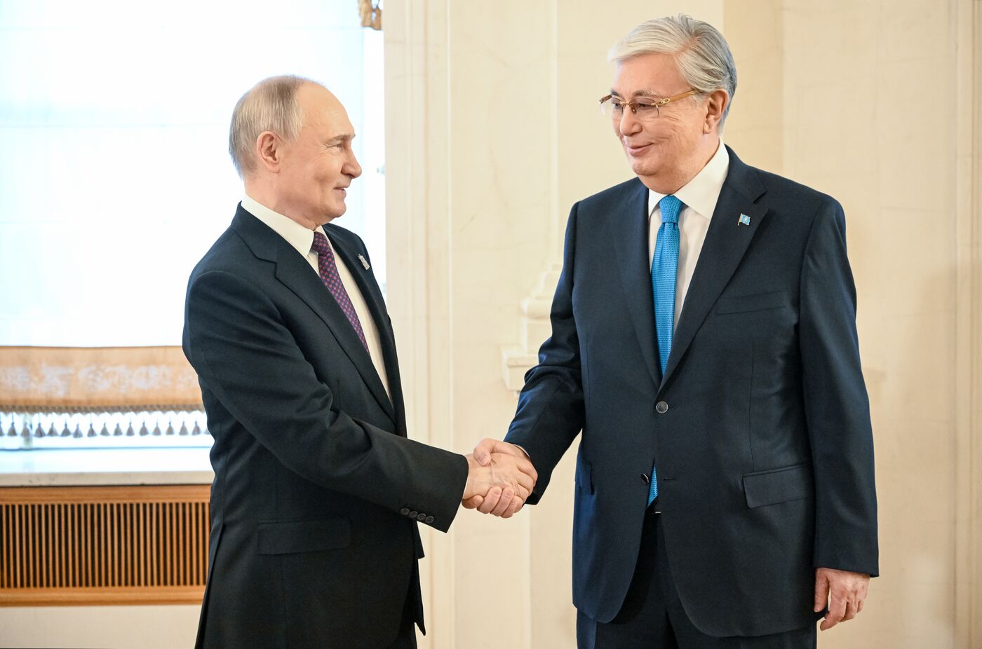Прибытие глав иностранных делегаций в Кремль на праздничный концерт