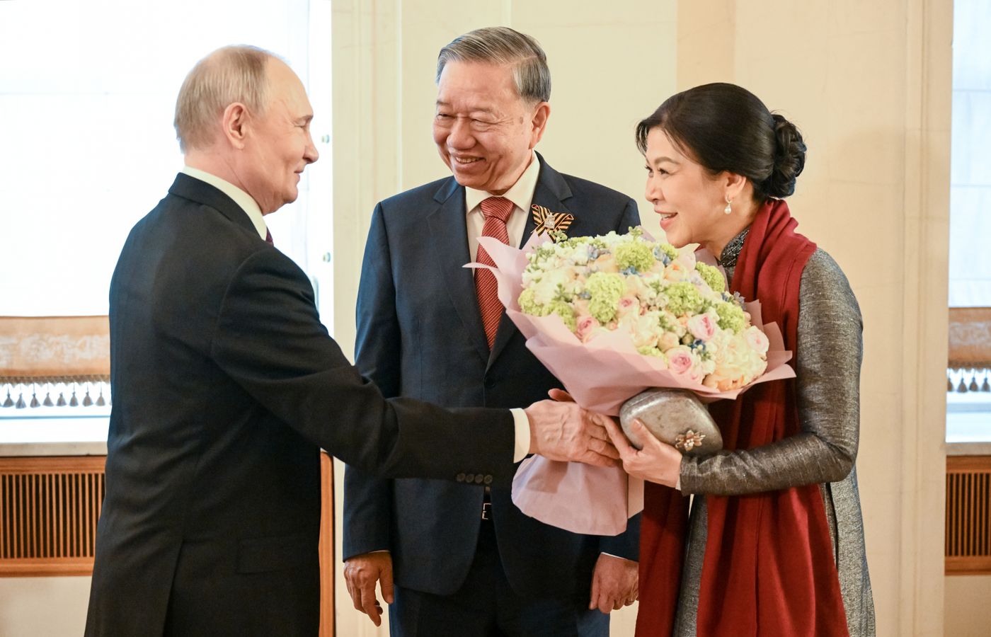 Прибытие глав иностранных делегаций в Кремль на праздничный концерт